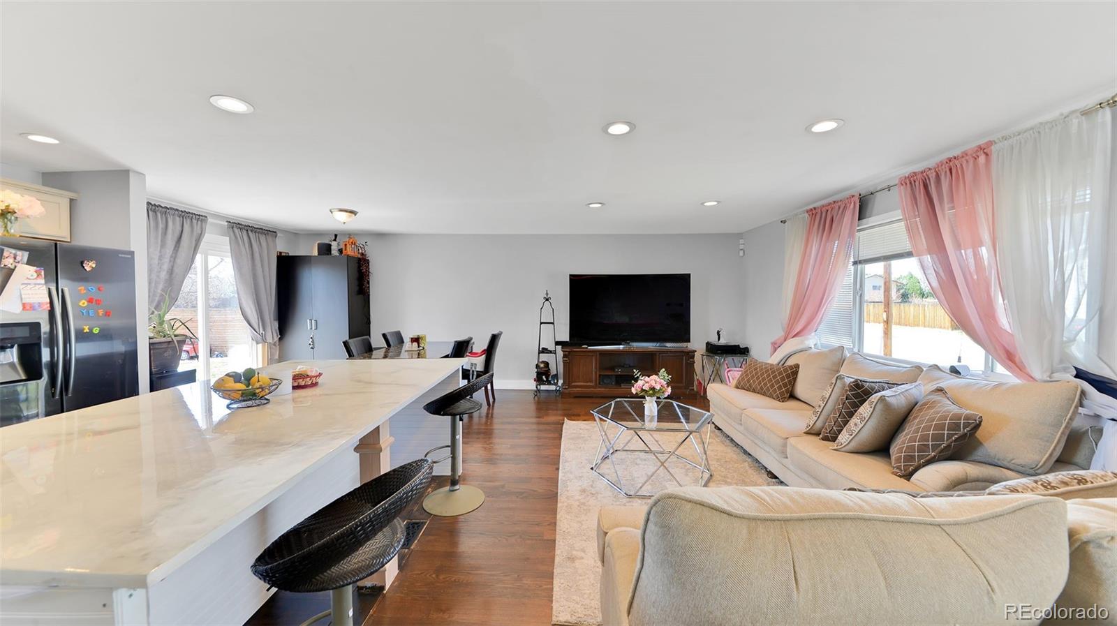 1860 W 104th Place