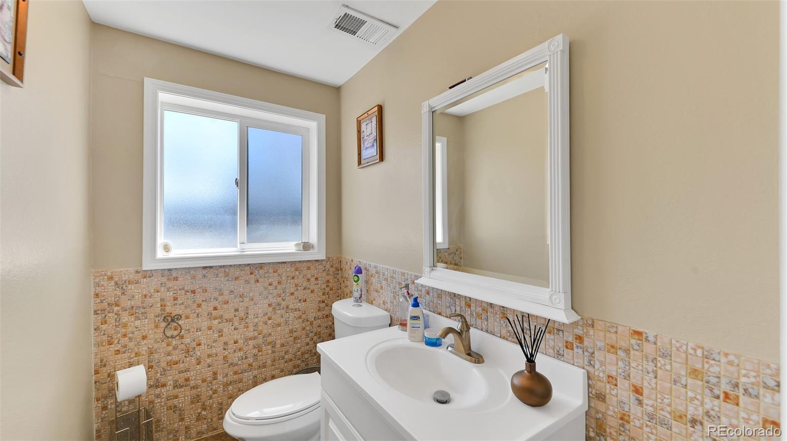 1860 W 104th Place