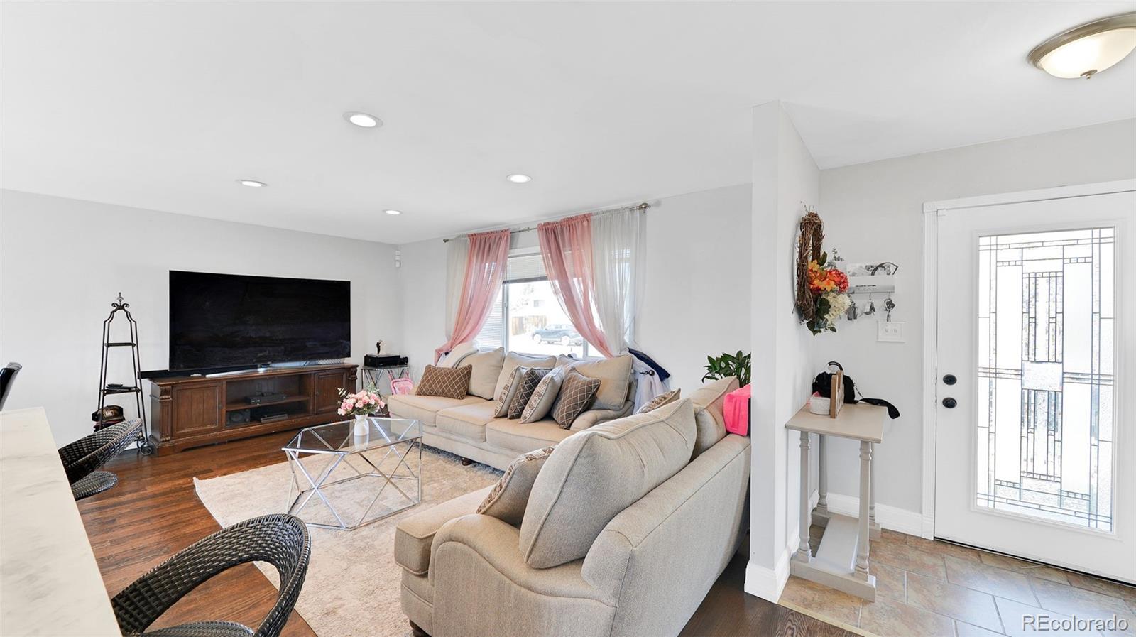 1860 W 104th Place