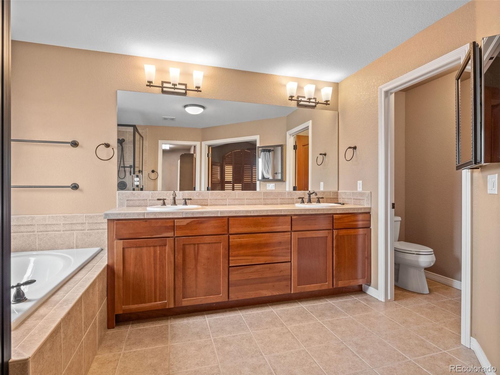 6537 Umber Circle