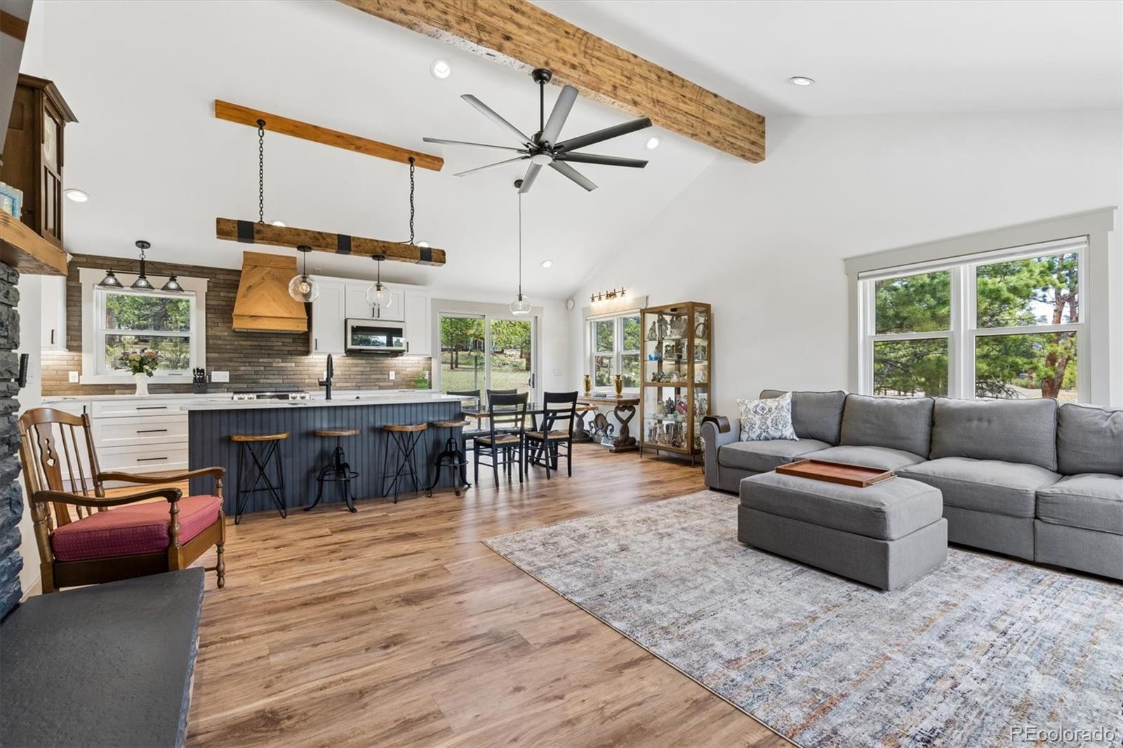 909 Village Green Lane