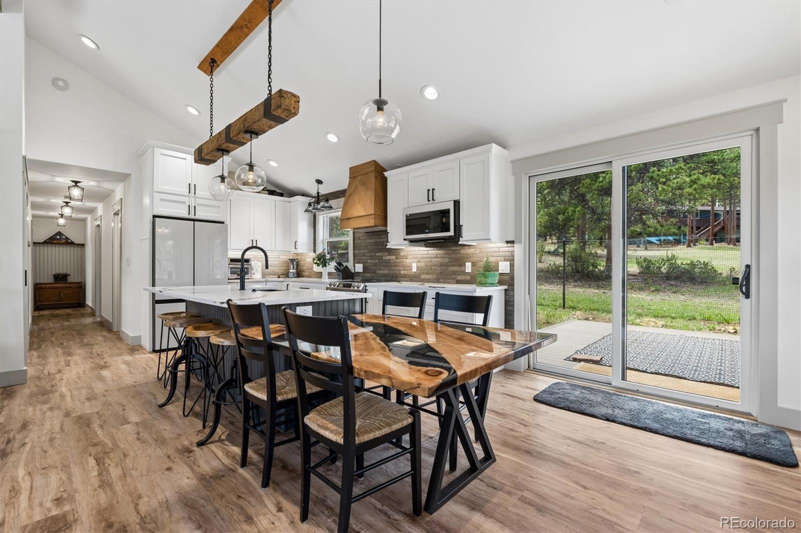 909 Village Green Lane