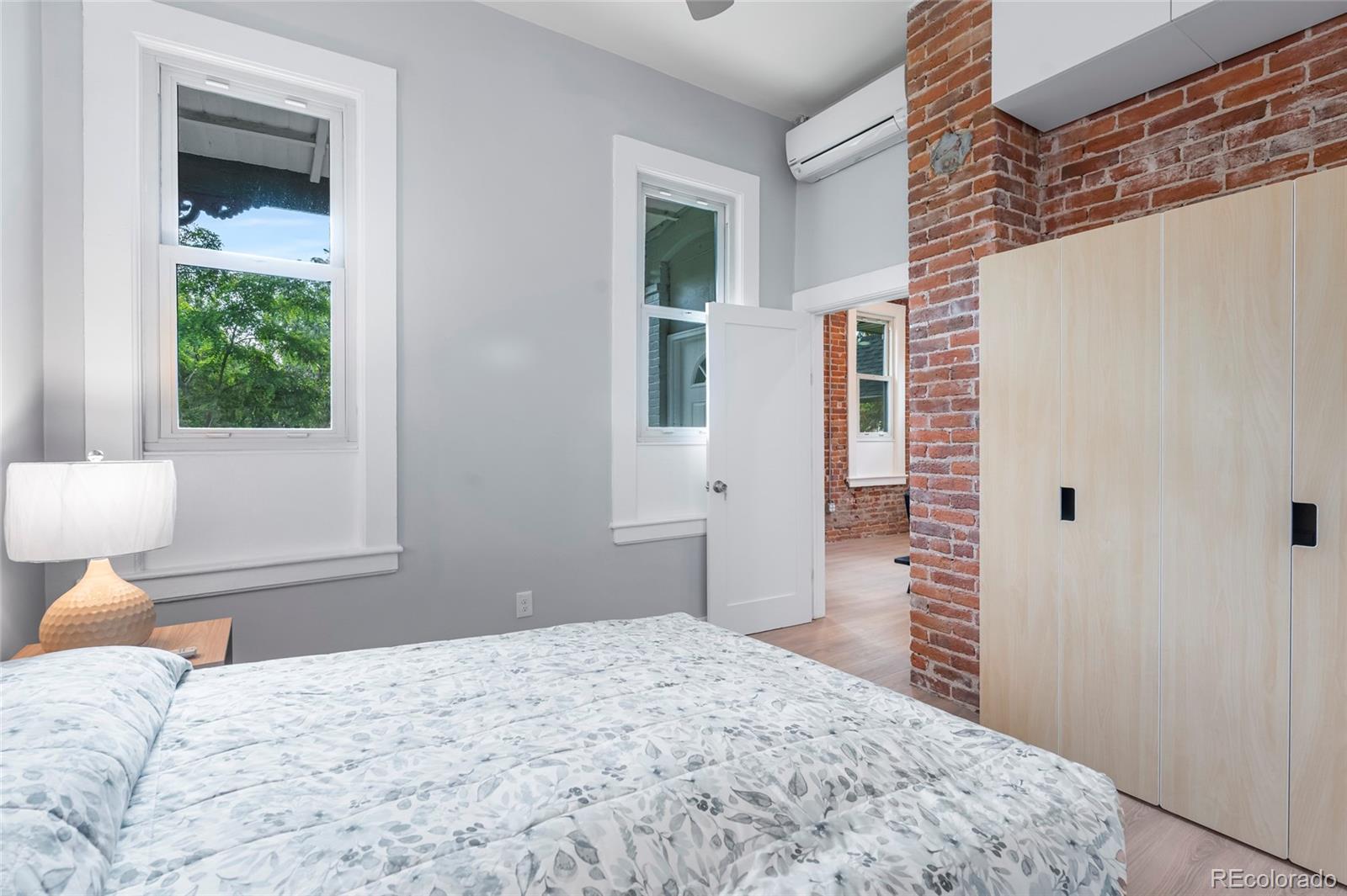 2737 N Marion Street