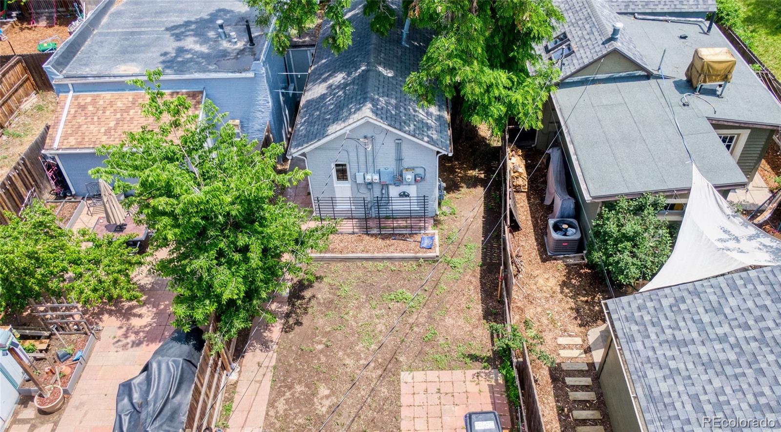 2737 N Marion Street