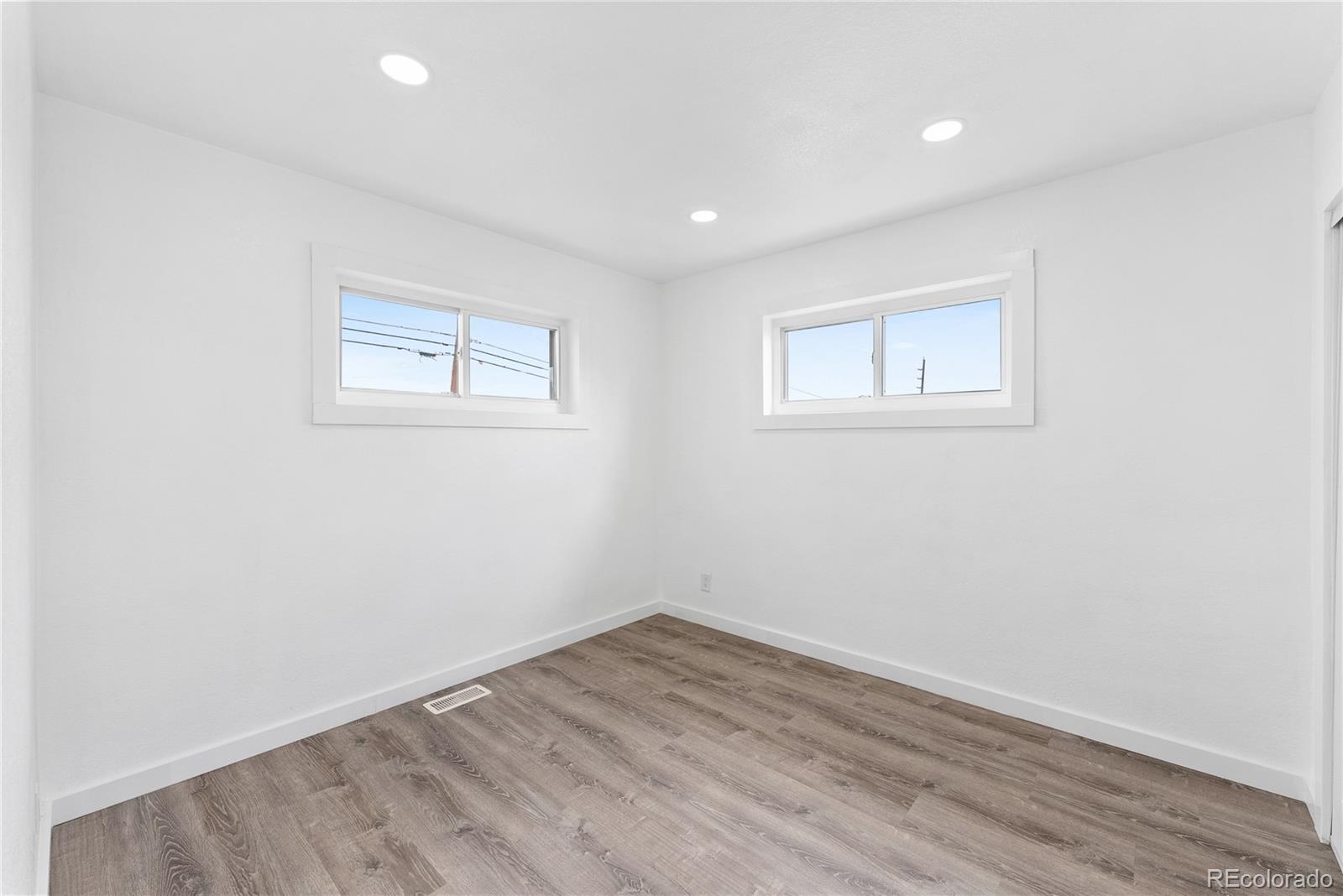 1121 Ruth Drive
