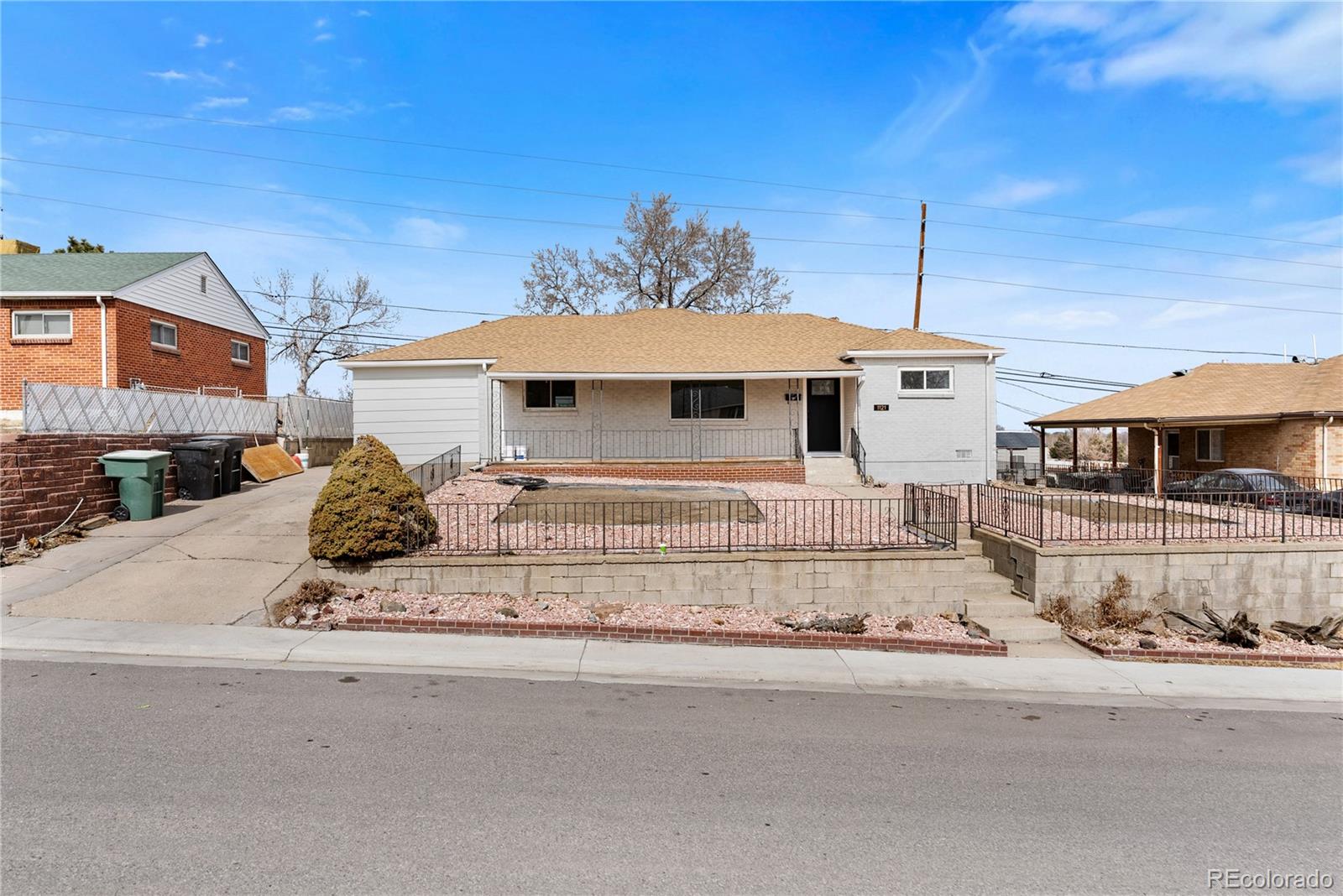 1121 Ruth Drive