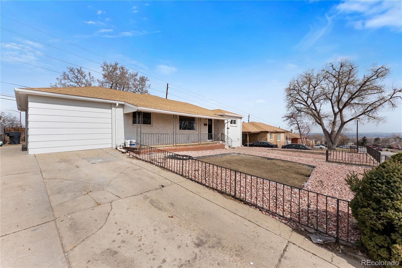 1121 Ruth Drive