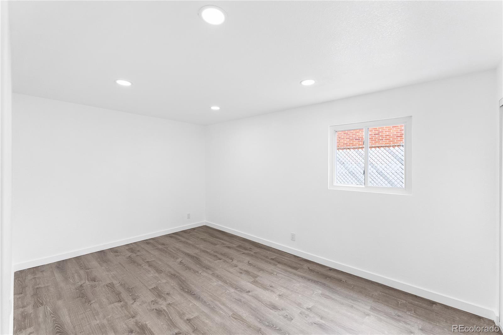 1121 Ruth Drive