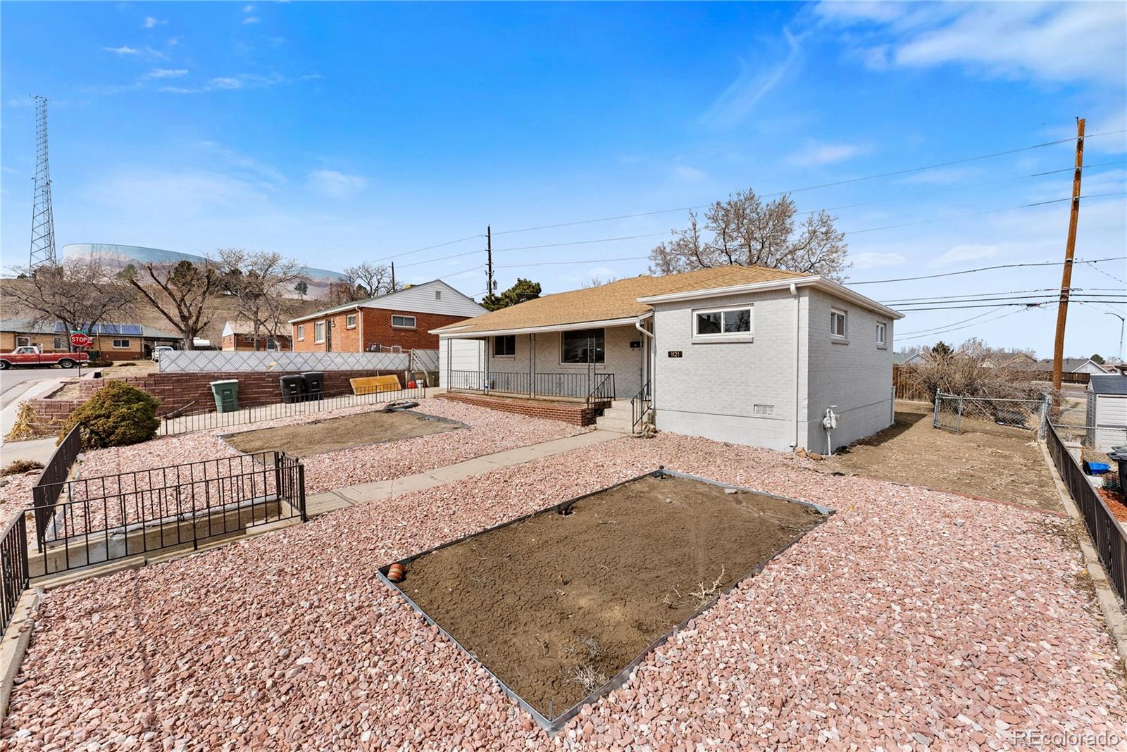 1121 Ruth Drive