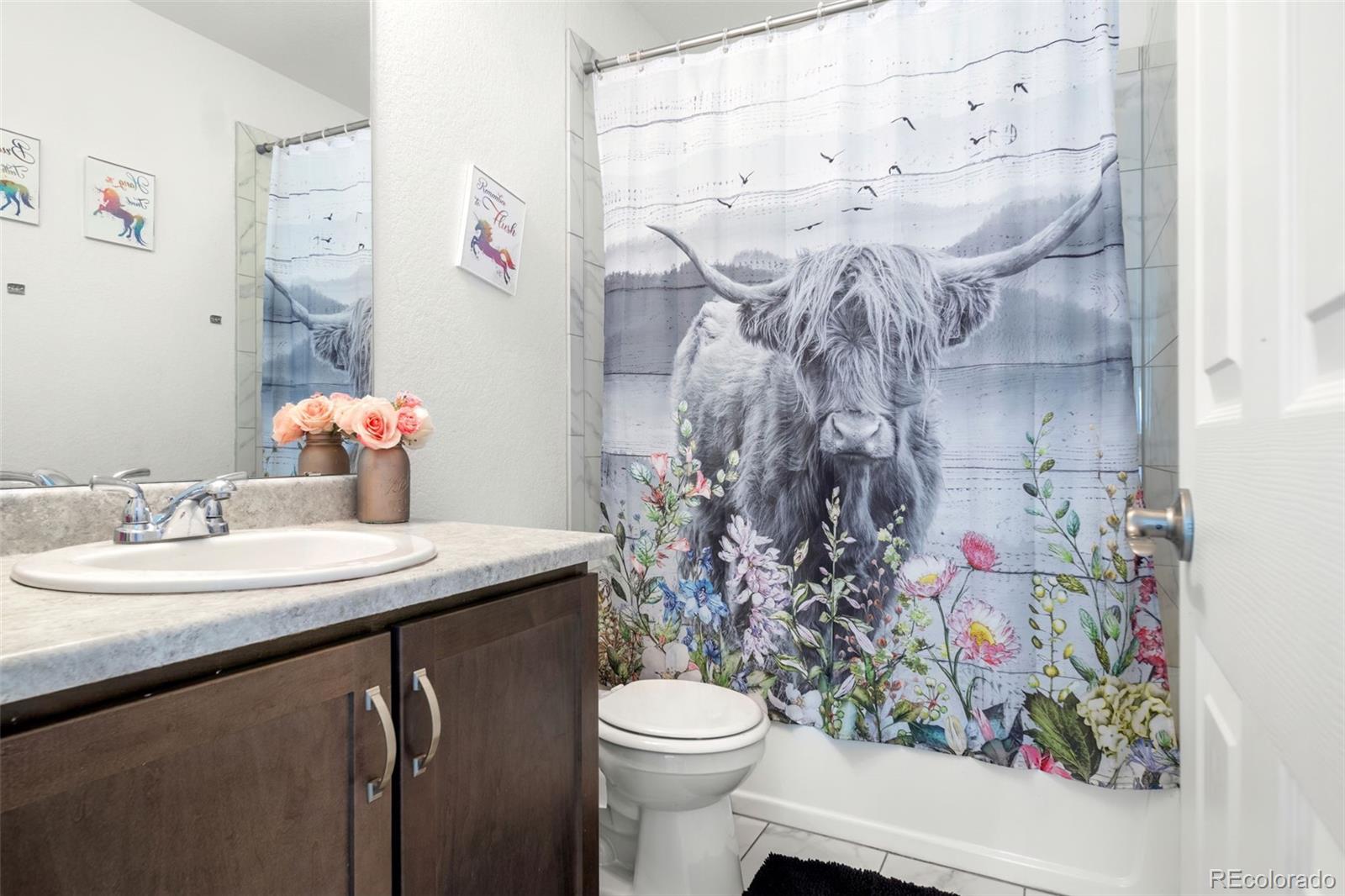 888 N Undergrove Way