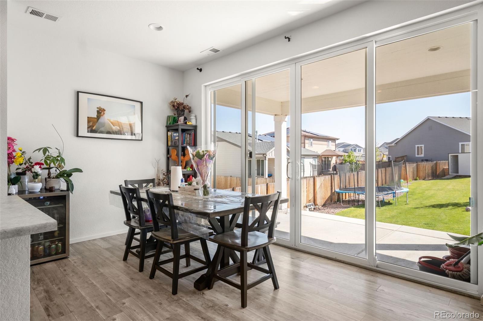 888 N Undergrove Way