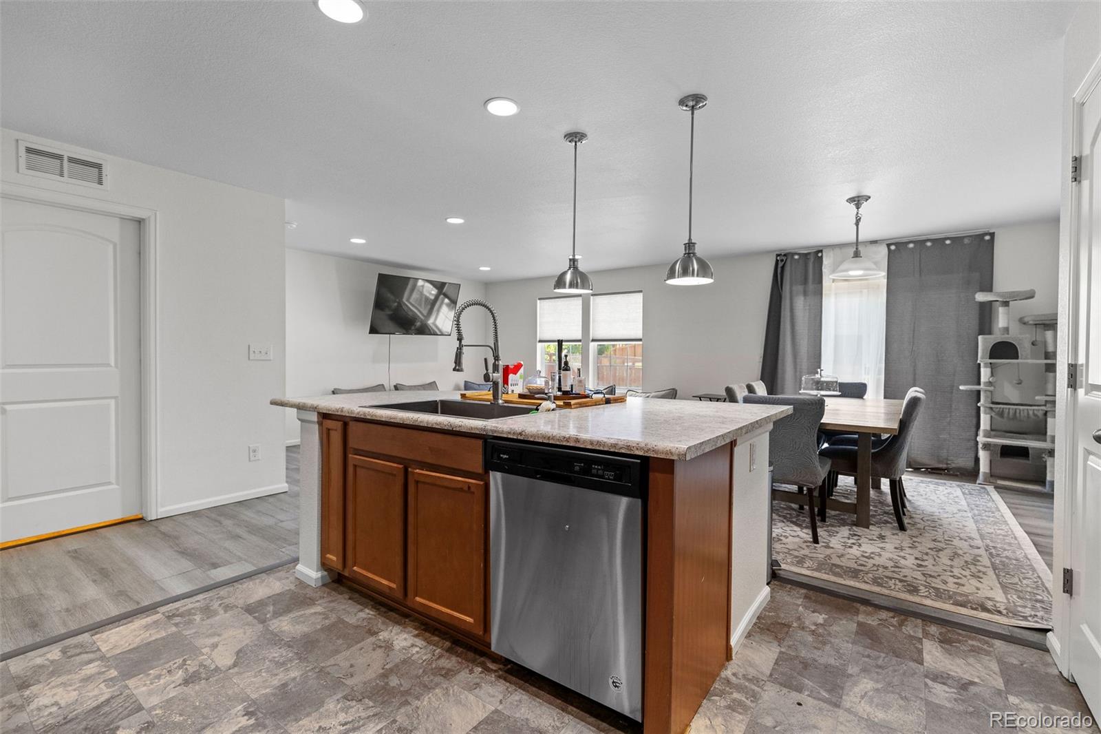 4847 Wildflower Place