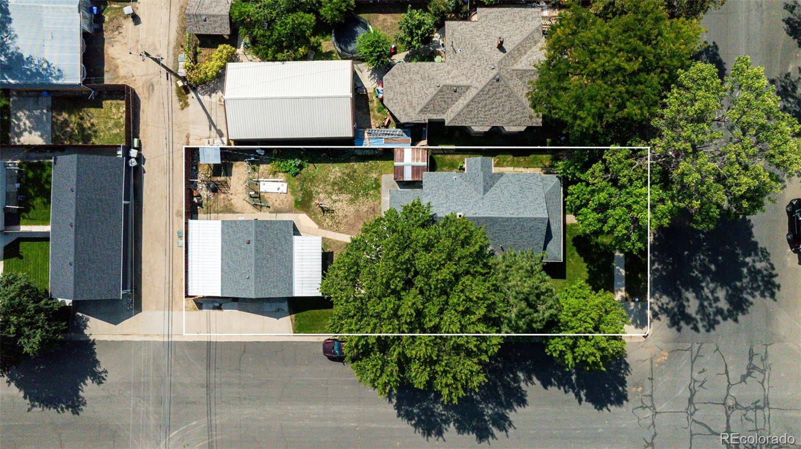 621 Custer Street