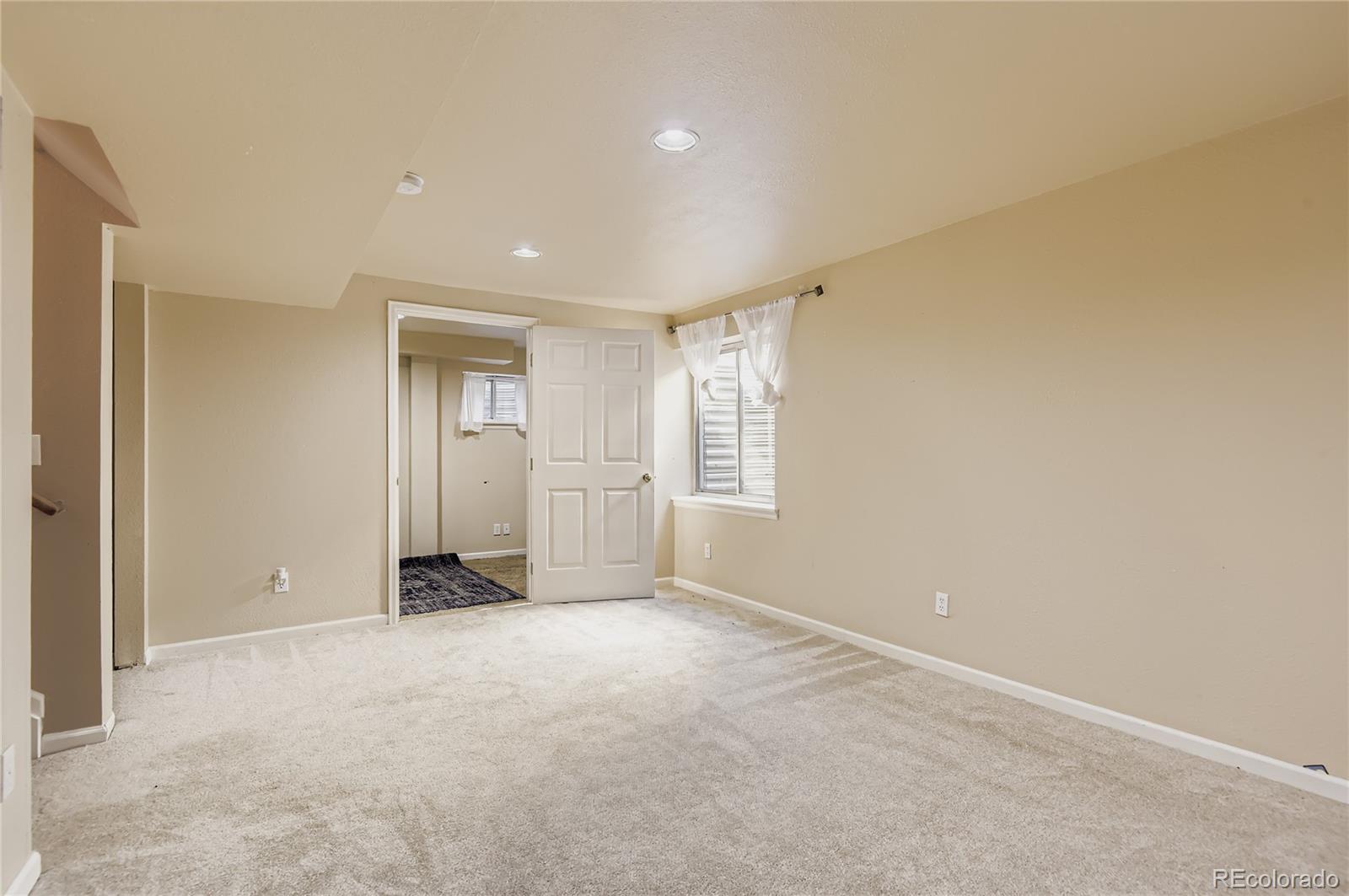 10505 S Berthoud Way