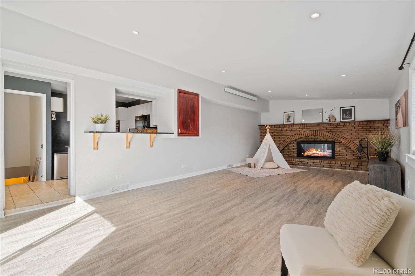 2154 S Fenton Street