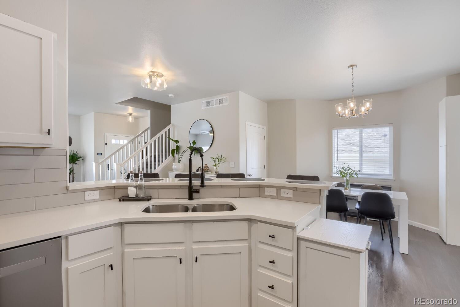 4219 Primrose Lane