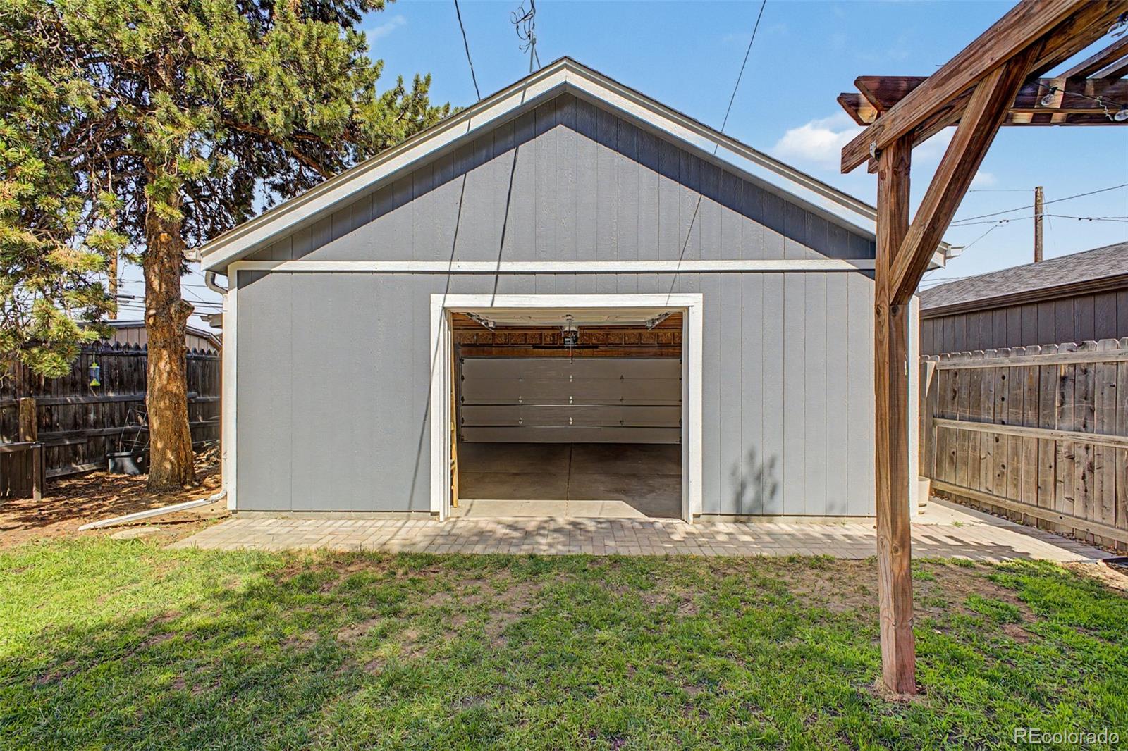 4230 Lipan Street