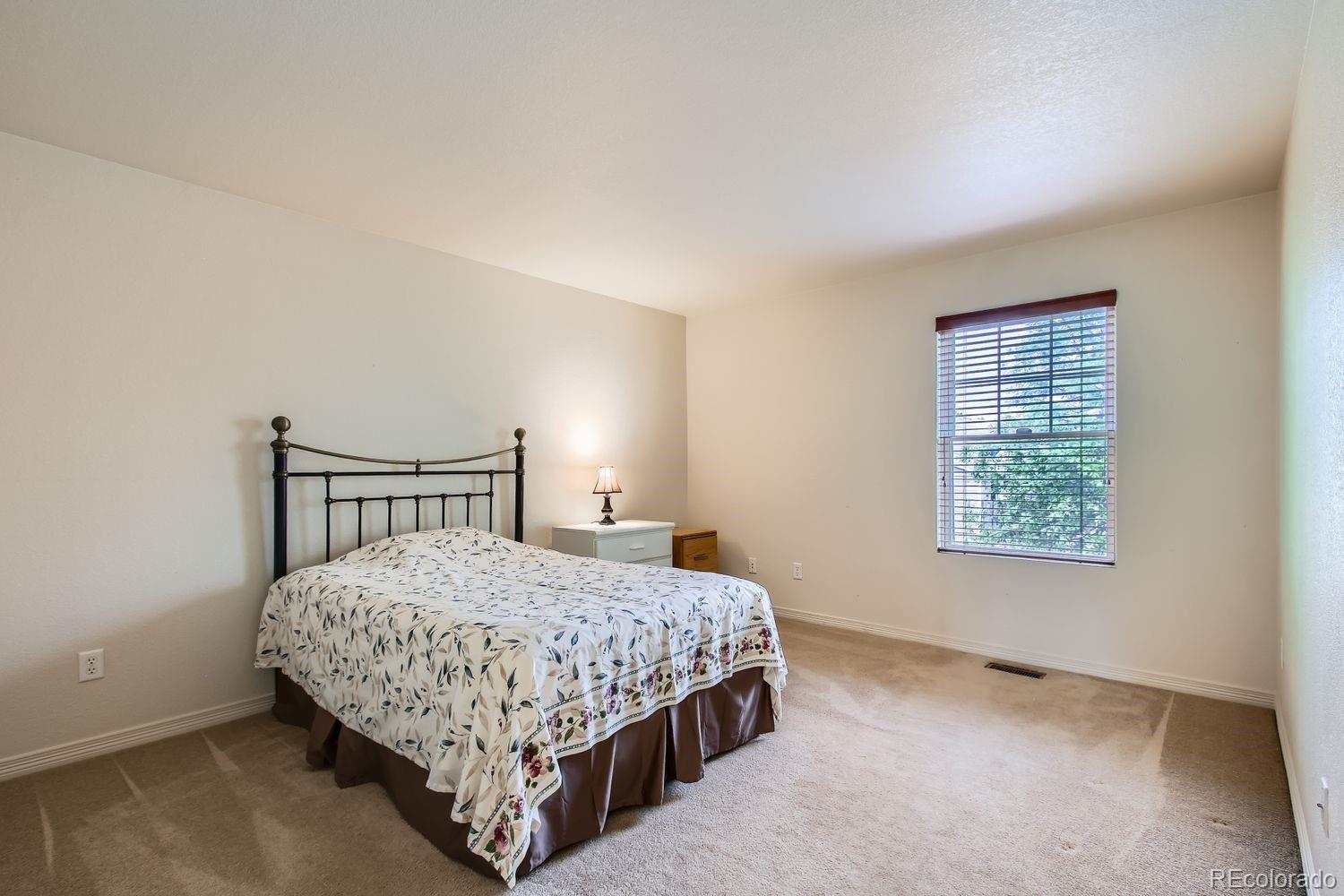 5892 W 94th Place