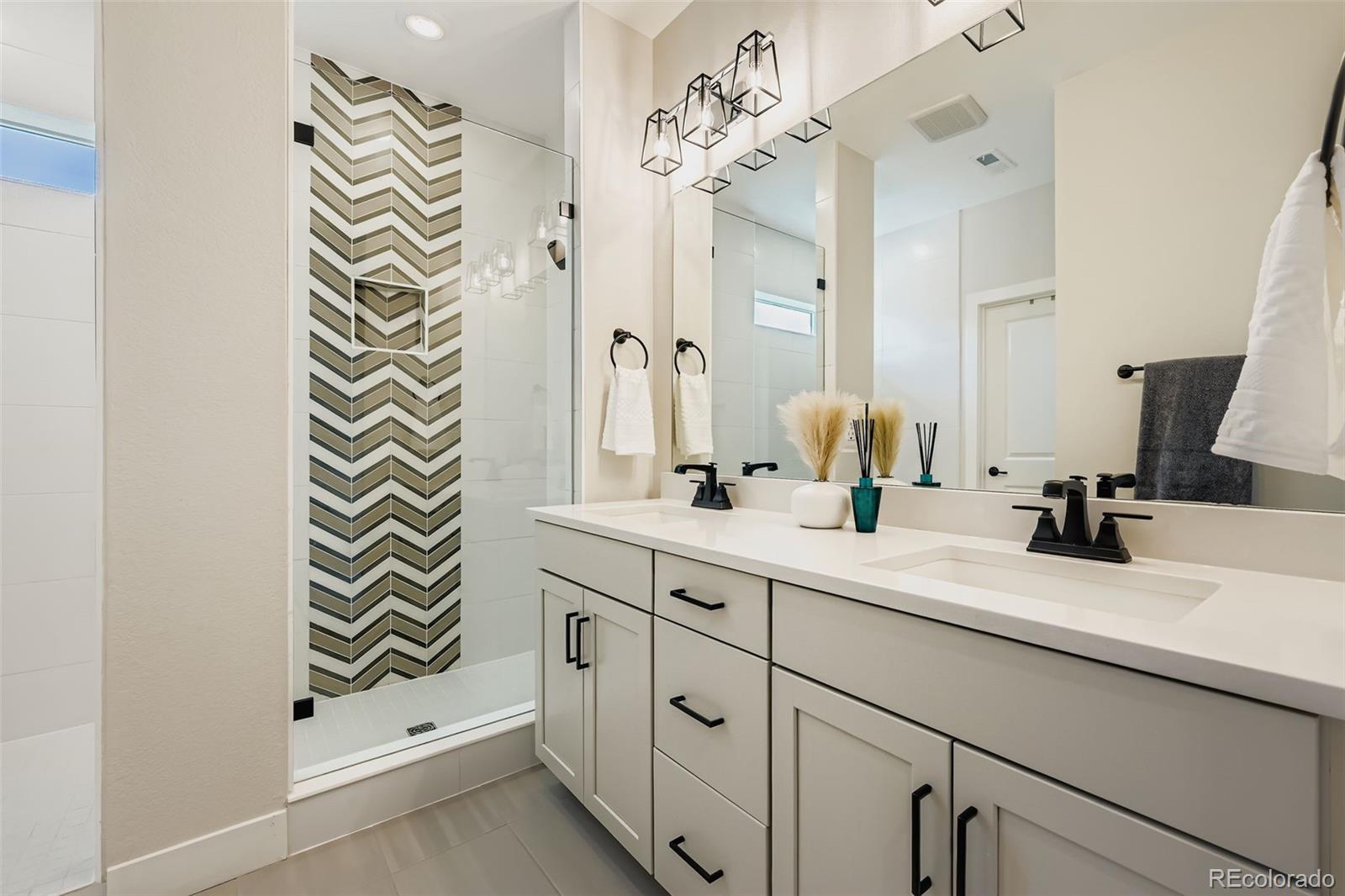 3391 N Haleyville Court