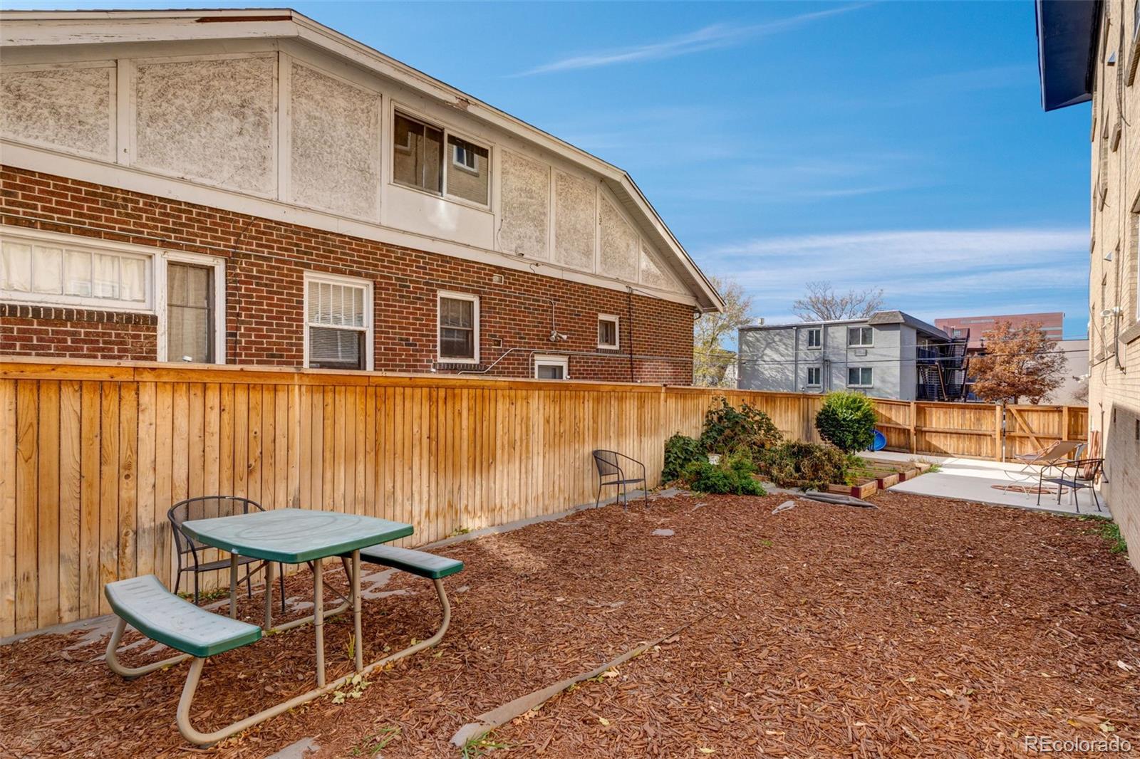 665 N Washington Street Unit: 8C