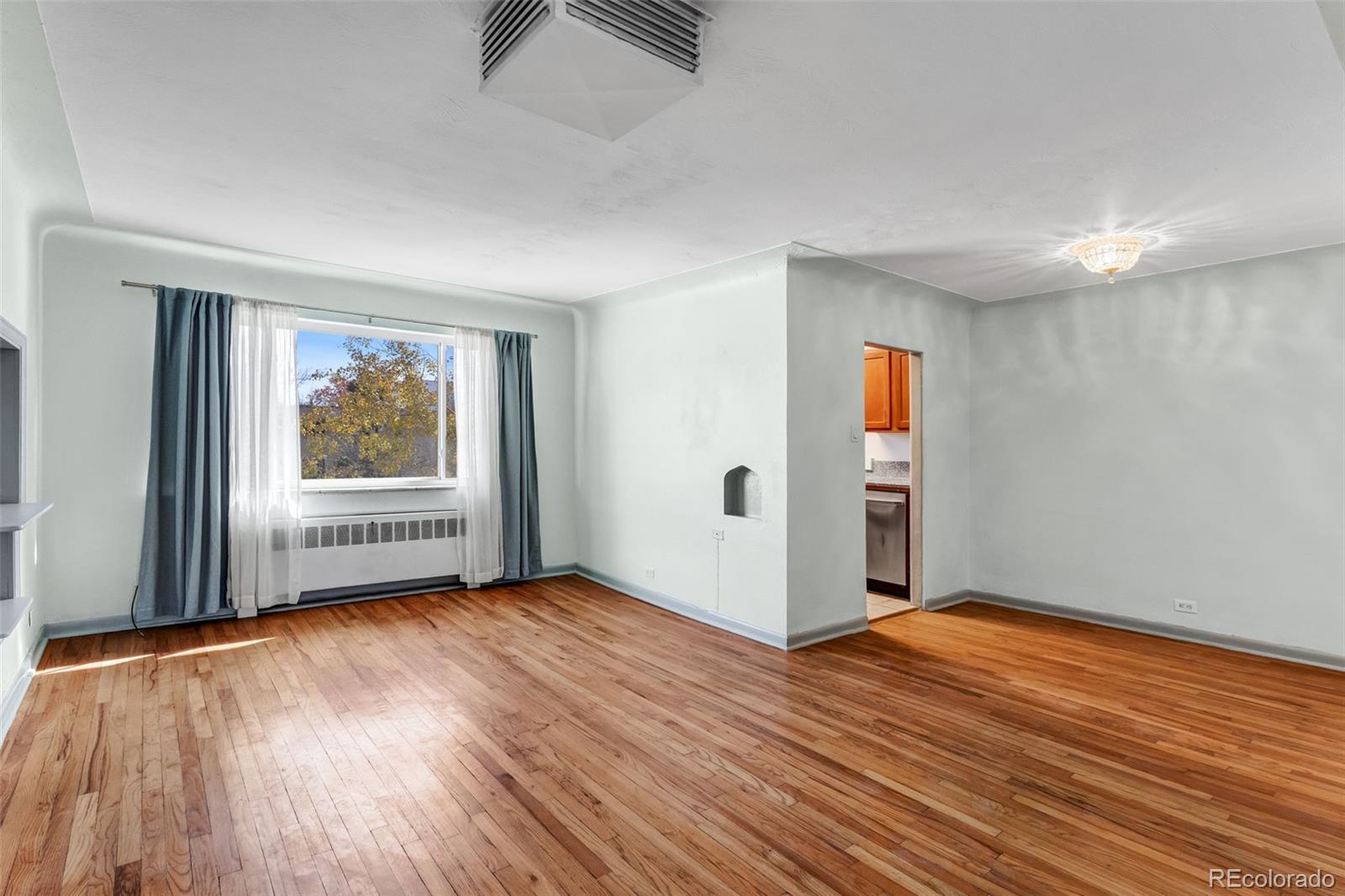 665 N Washington Street Unit: 8C