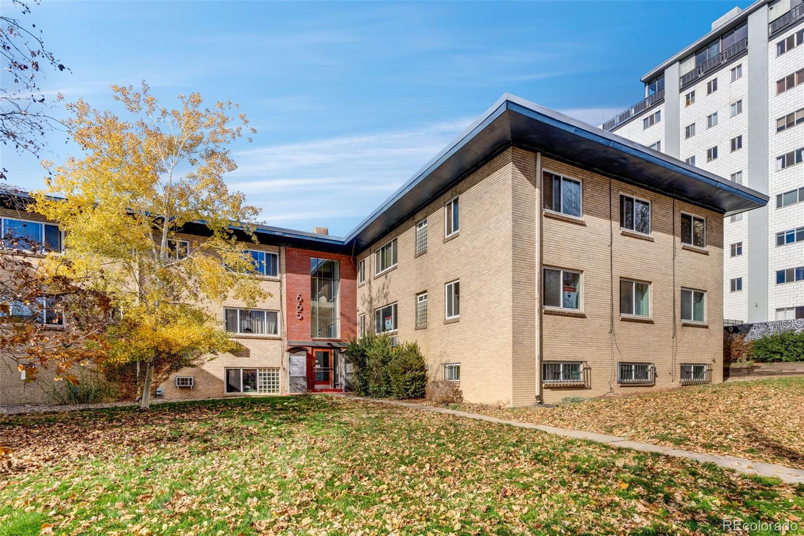 665 N Washington Street Unit: 8C