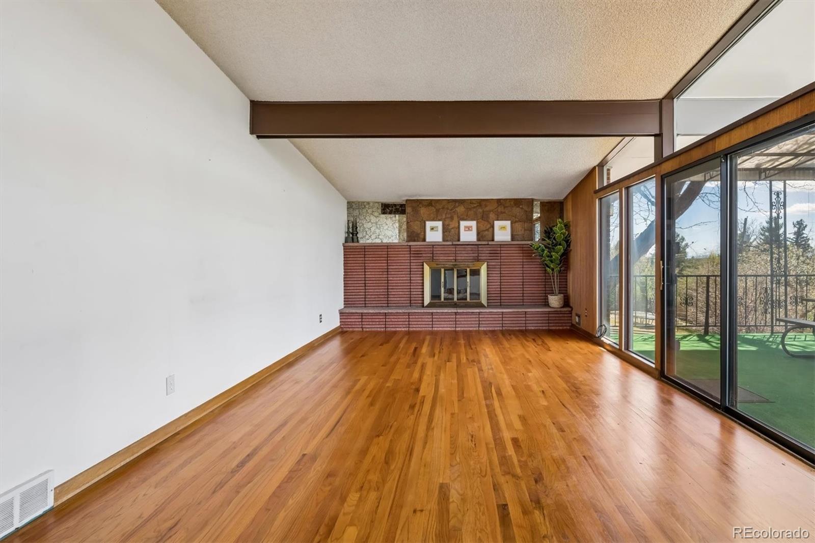 10310 W 18th Place