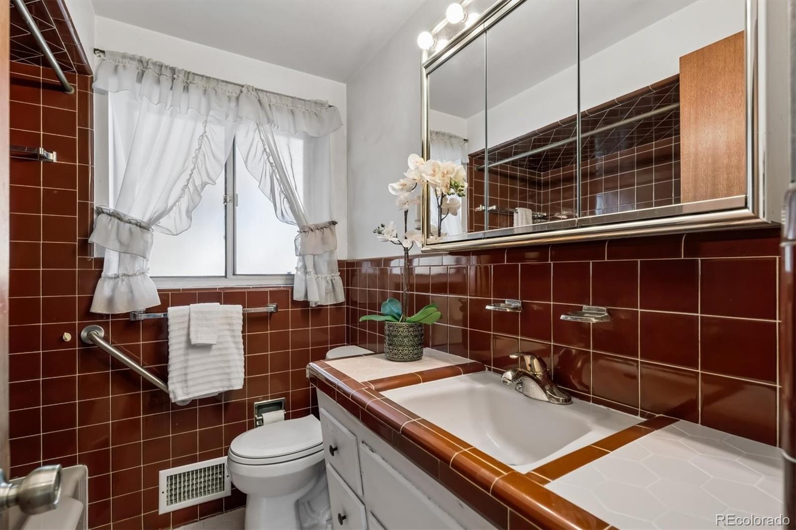 10310 W 18th Place