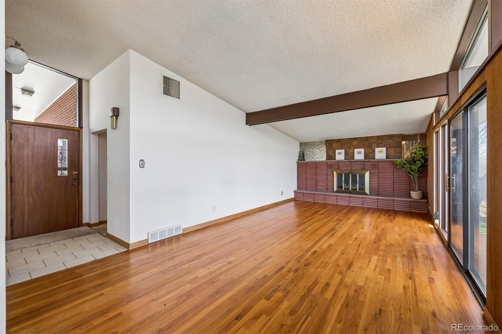 10310 W 18th Place