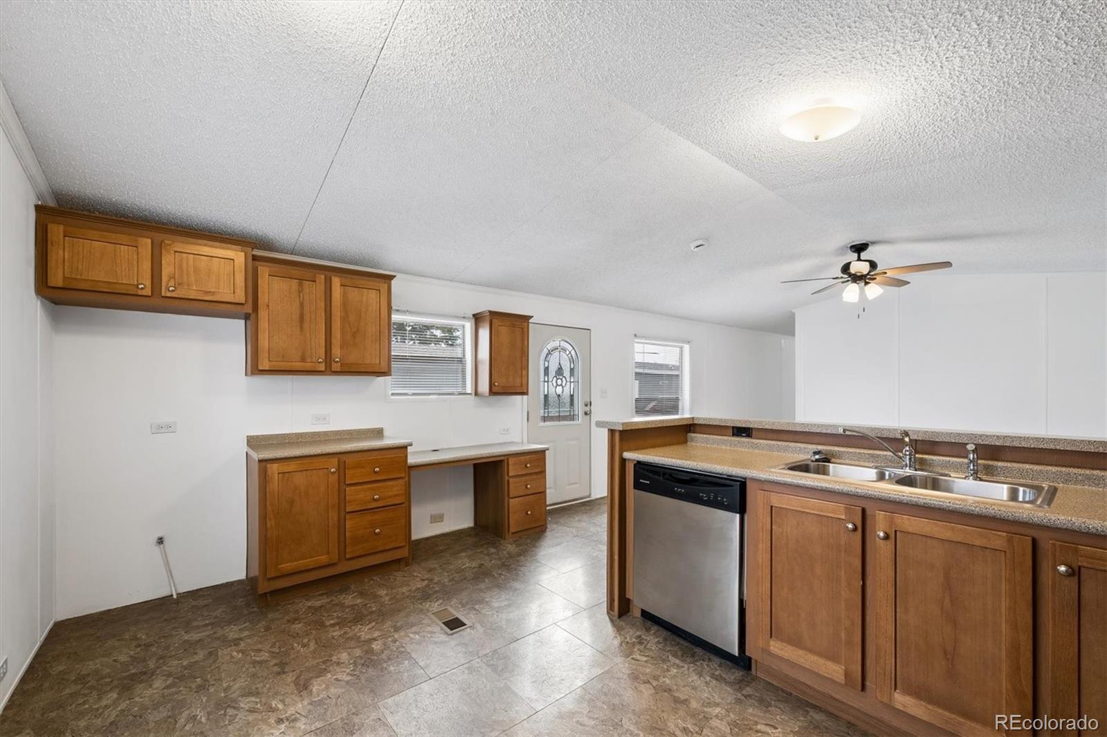 1601 N College Avenue