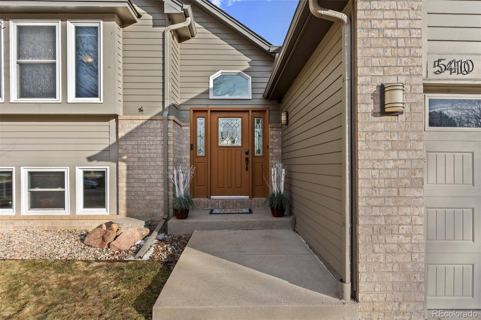 5410 S Vivian Street