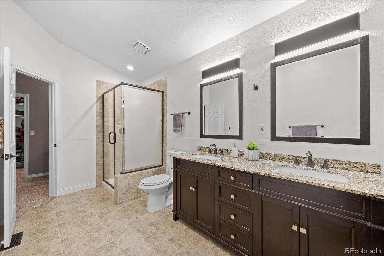 5410 S Vivian Street