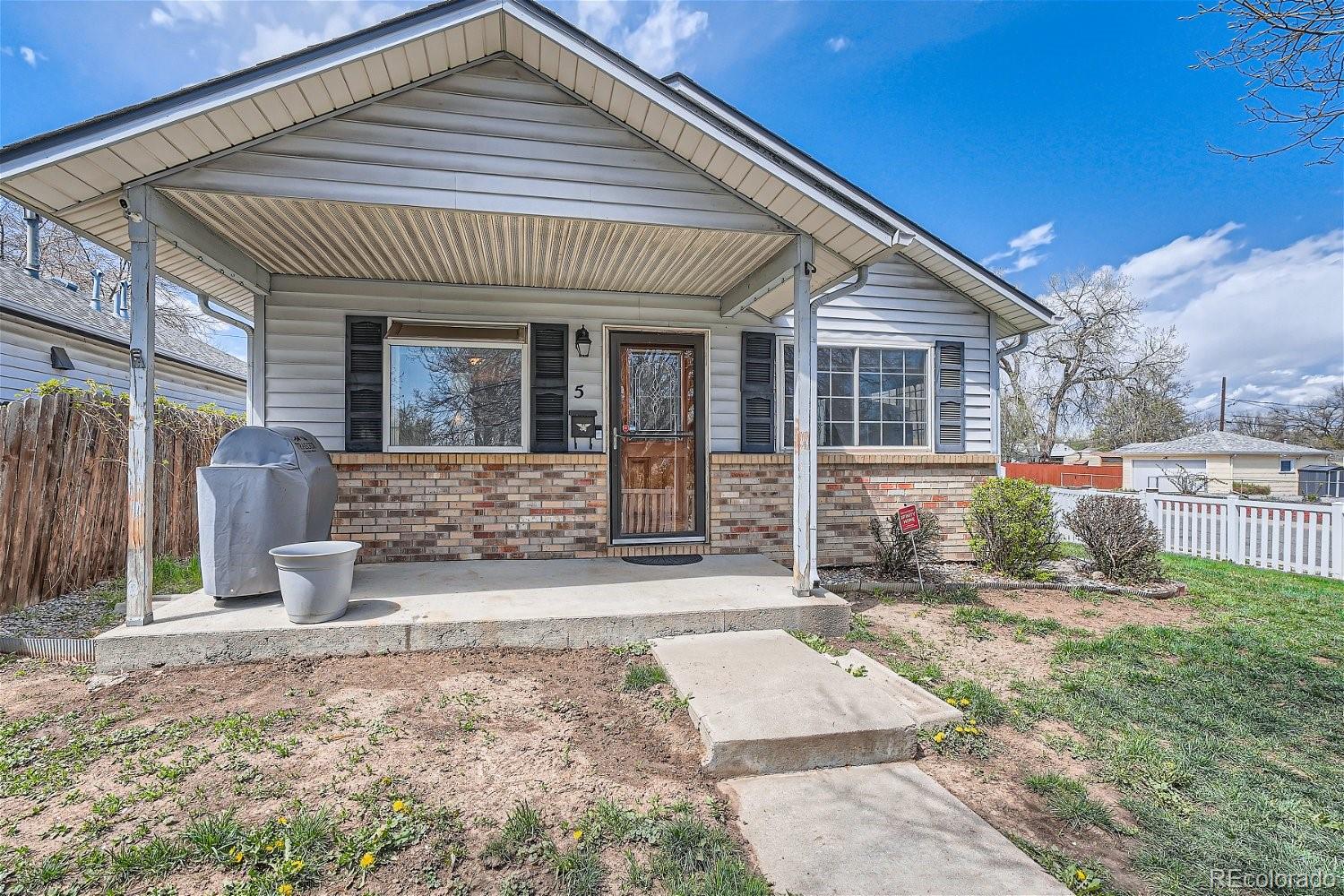 5 S Lowell Boulevard