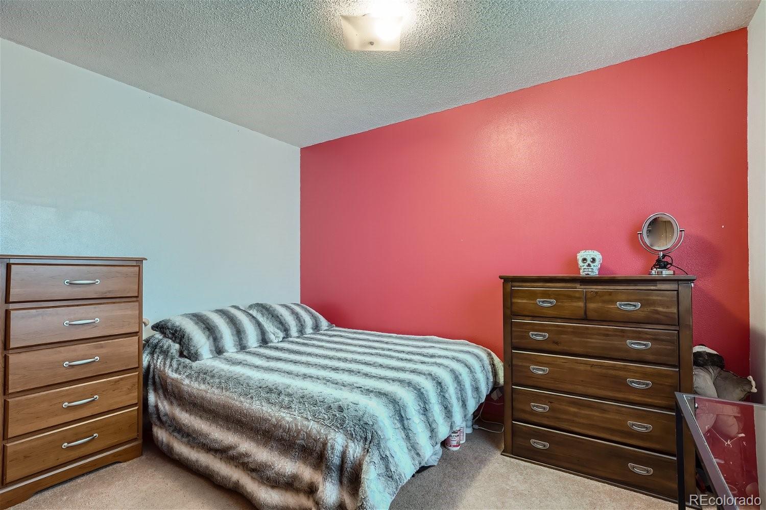 5 S Lowell Boulevard