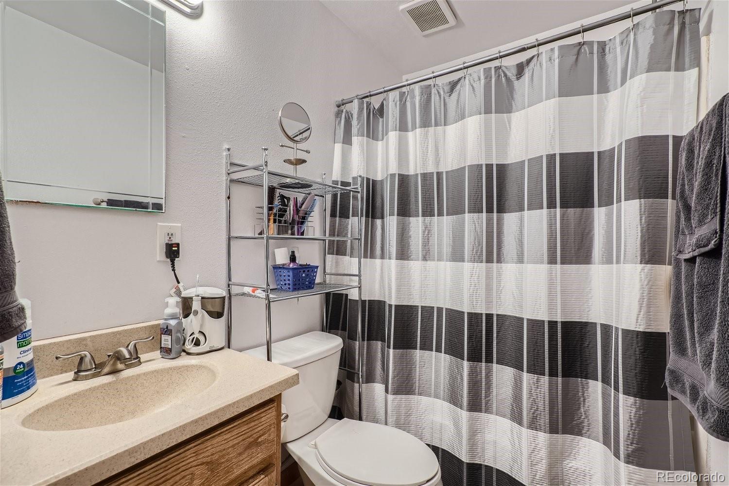 5 S Lowell Boulevard