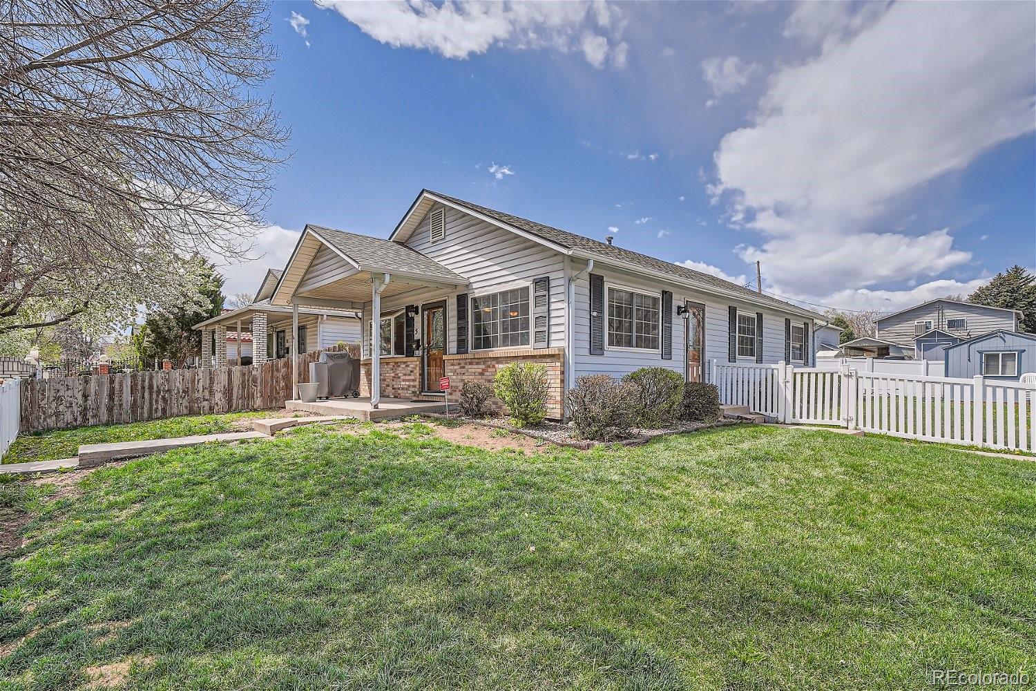 5 S Lowell Boulevard