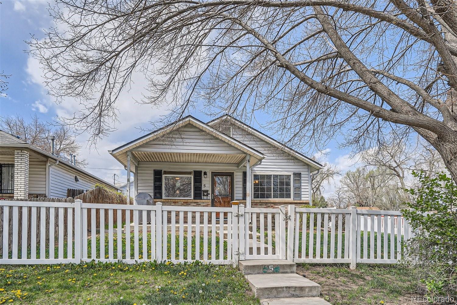 5 S Lowell Boulevard