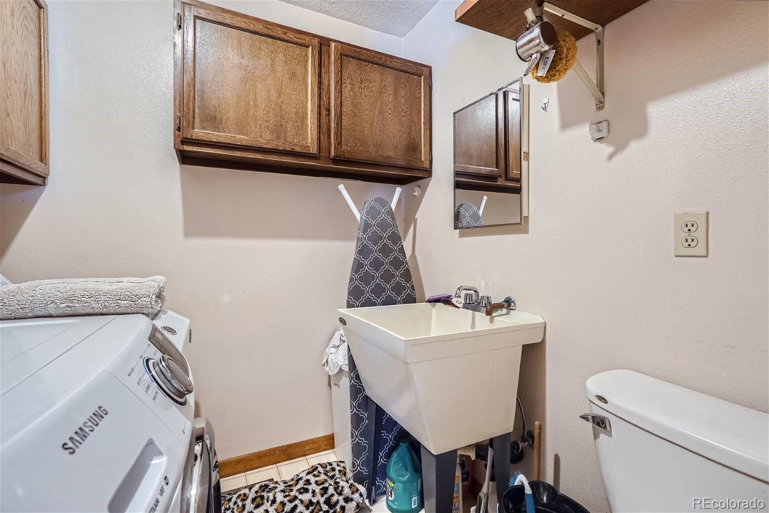 5 S Lowell Boulevard