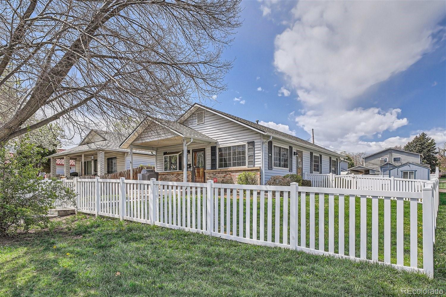 5 S Lowell Boulevard