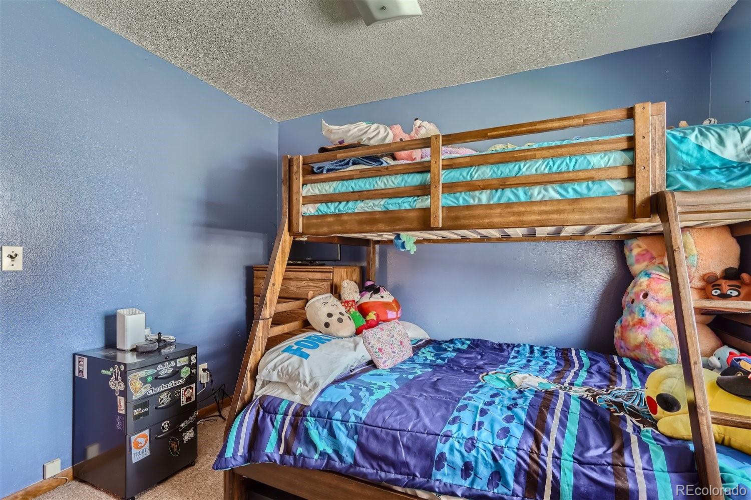 5 S Lowell Boulevard