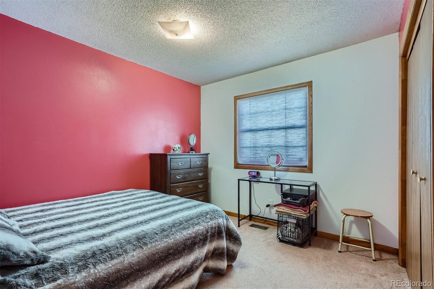 5 S Lowell Boulevard