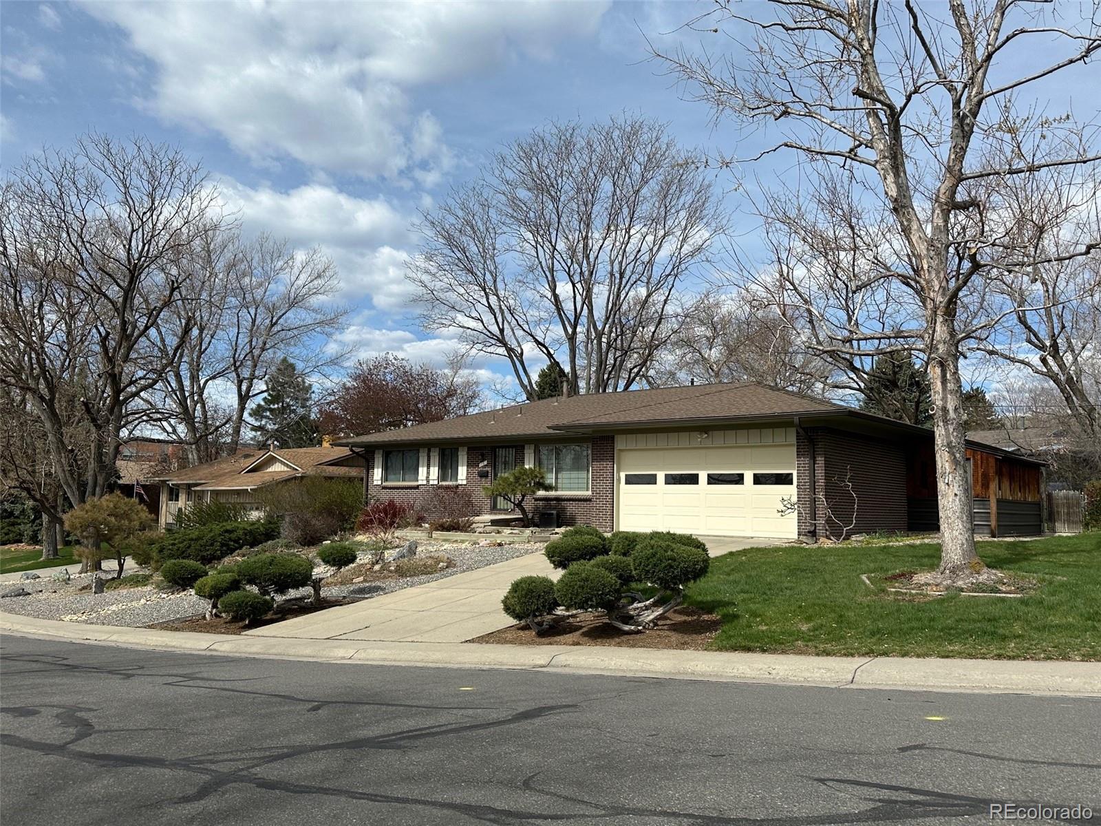 1781 S Valentine Way