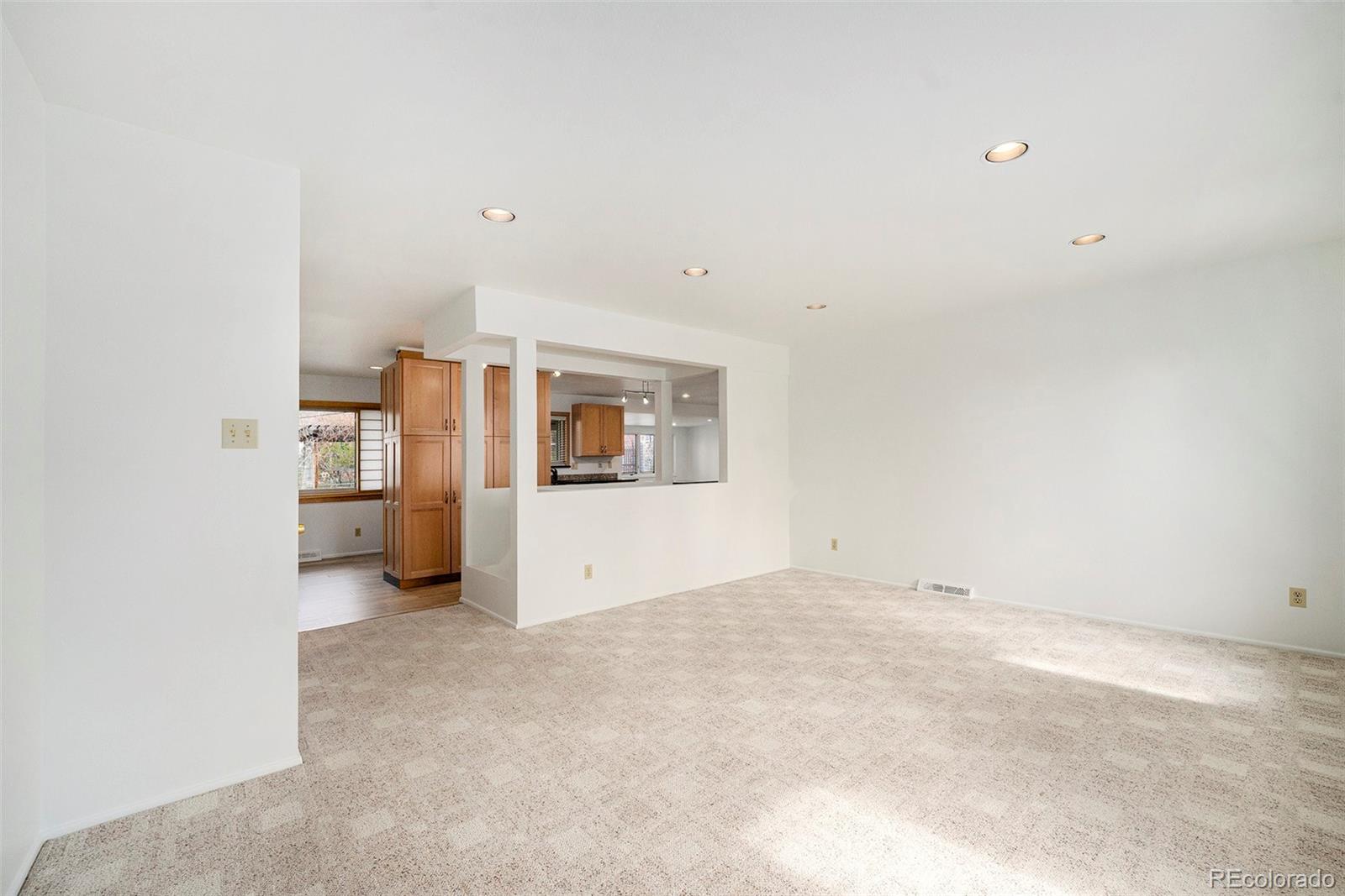 1781 S Valentine Way