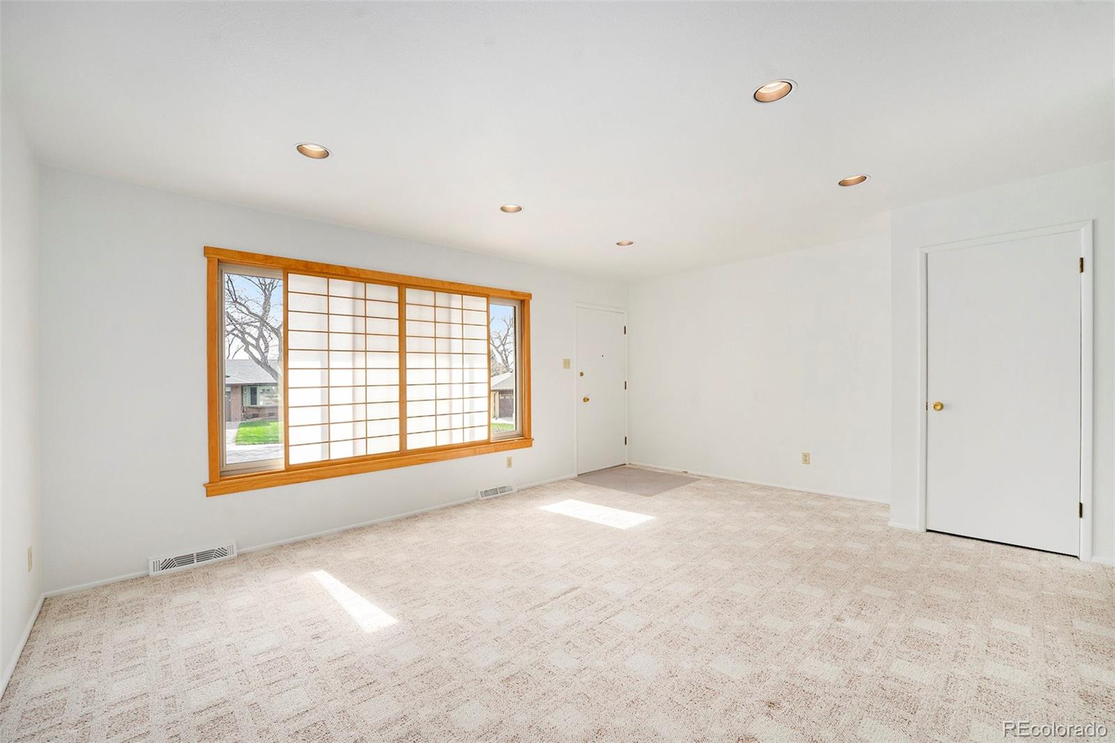 1781 S Valentine Way