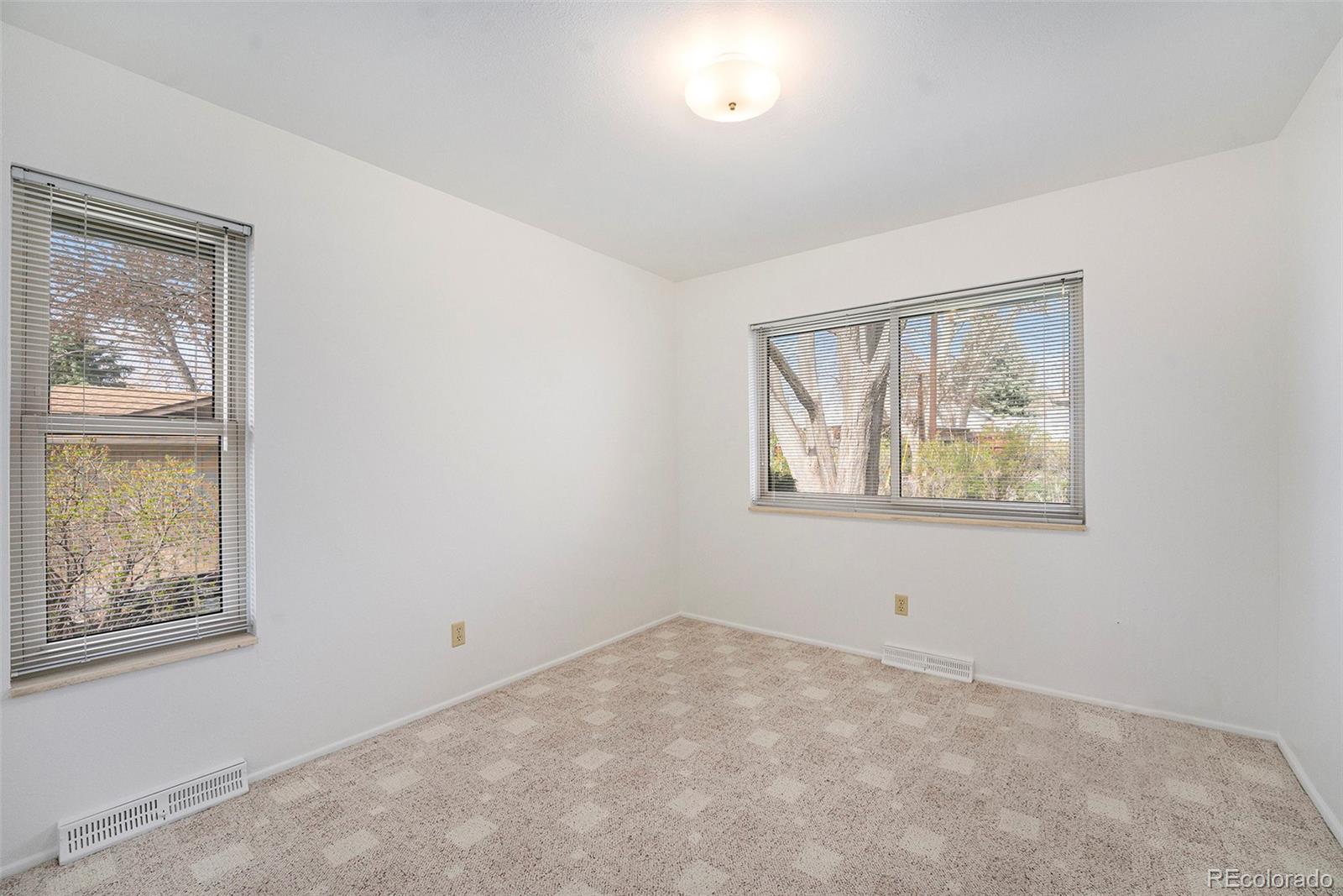 1781 S Valentine Way