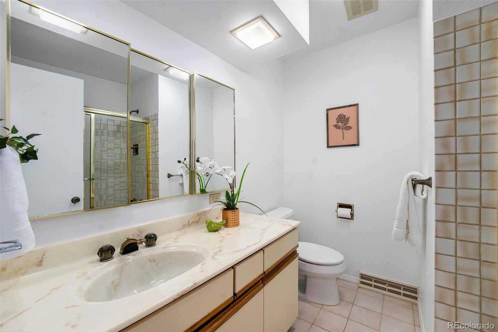 1781 S Valentine Way