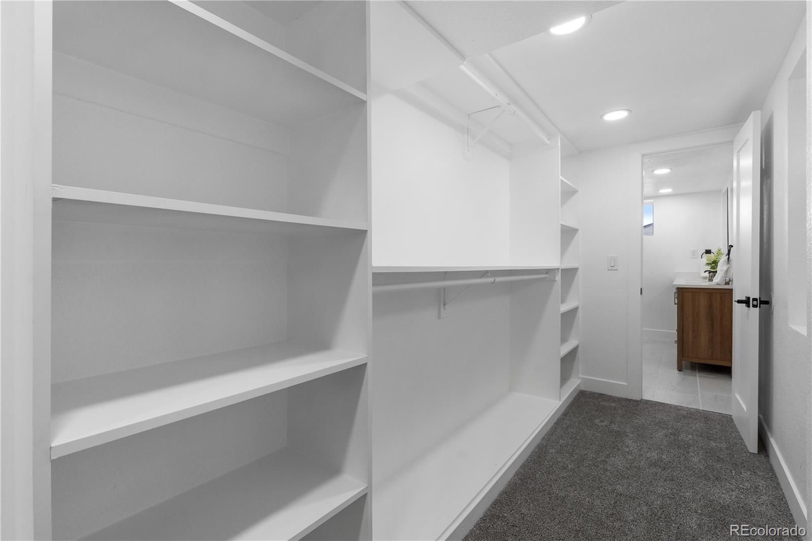 3135 N Columbine Street