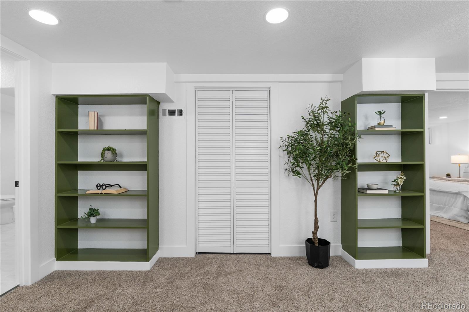 3135 N Columbine Street