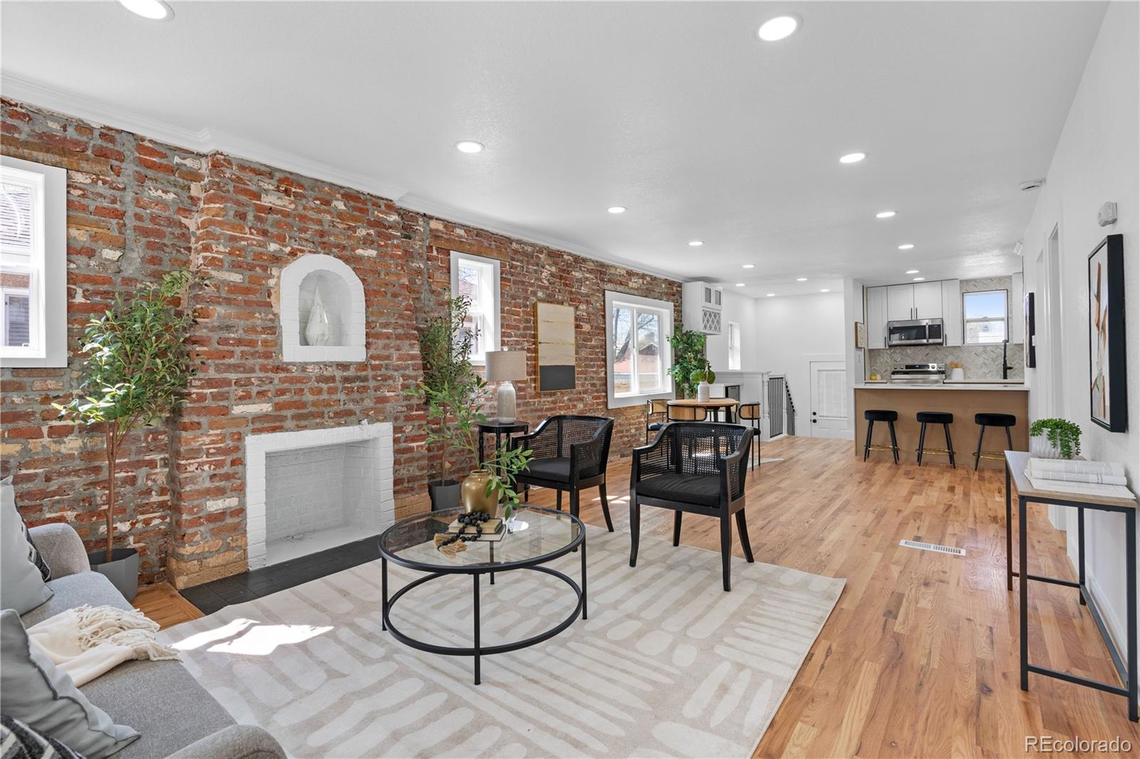 3135 N Columbine Street