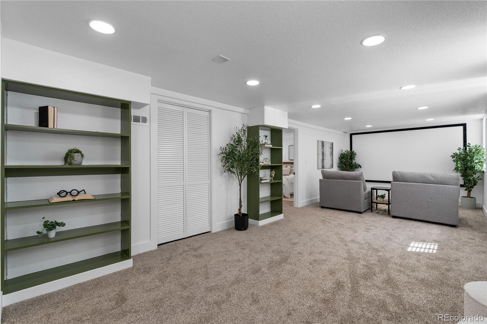 3135 N Columbine Street